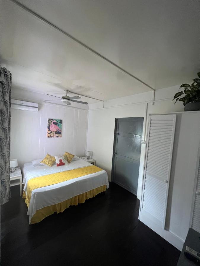 Beach Guest House Cleverdale Bridgetown Exteriör bild