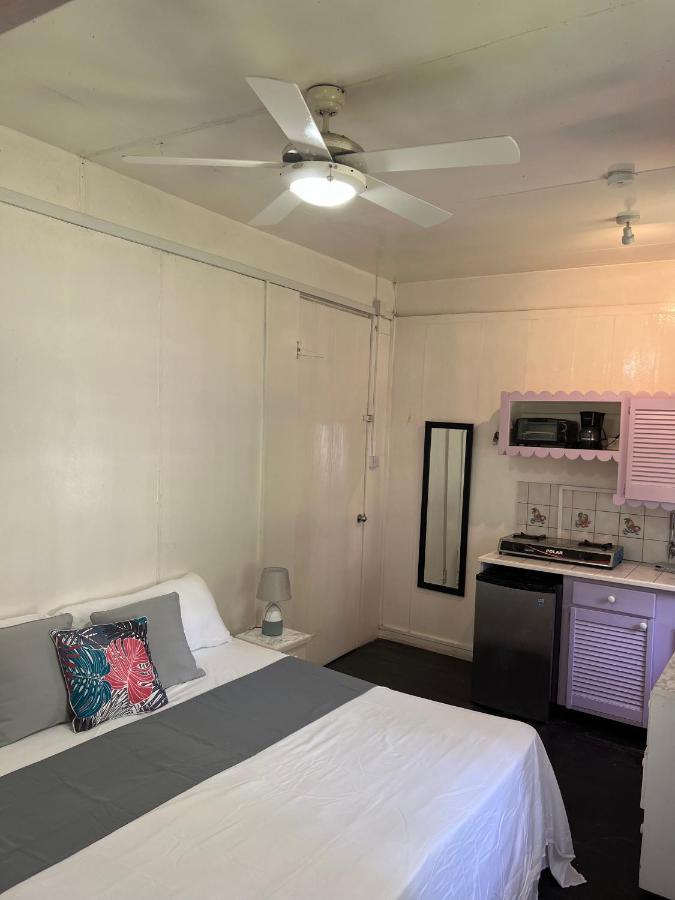 Beach Guest House Cleverdale Bridgetown Exteriör bild